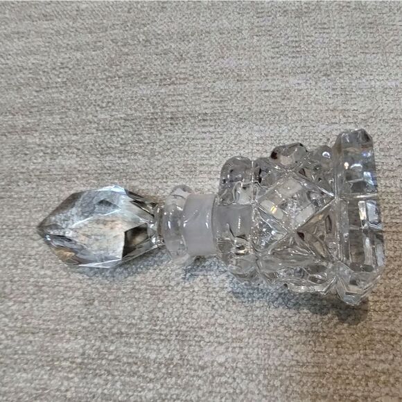 Mini Cut Glass Perfume Bottle Faceted Stopper Vintage - Picture 4 of 9